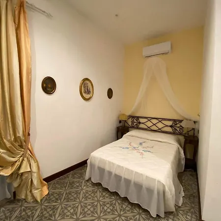 Bed and breakfast Palazzo Della Torre 4*