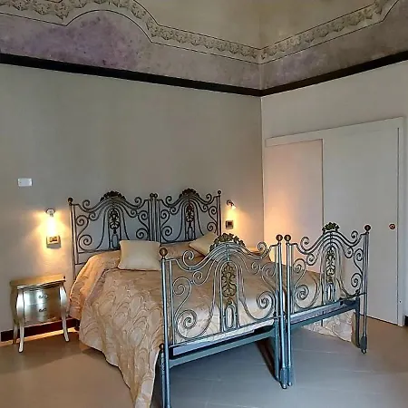 فندق مبيت وإفطار Palazzo Della Torre بيسْكيتْشّي