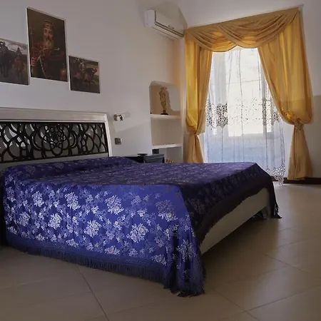 Palazzo Della Torre بيسْكيتْشّي