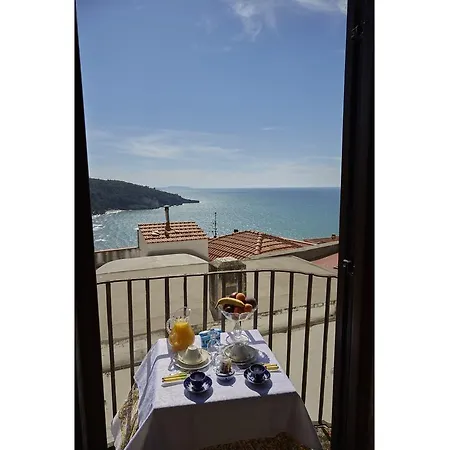 Bed & Breakfast Palazzo Della Torre 4*