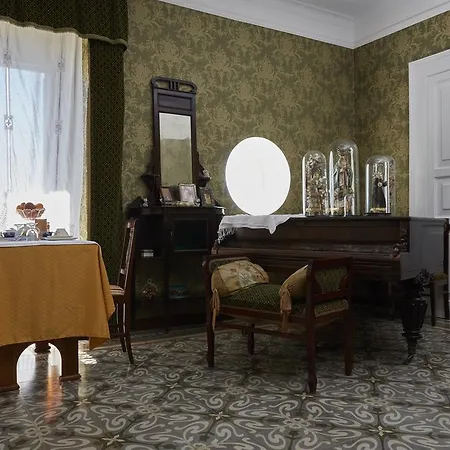 فندق مبيت وإفطار Palazzo Della Torre 4*